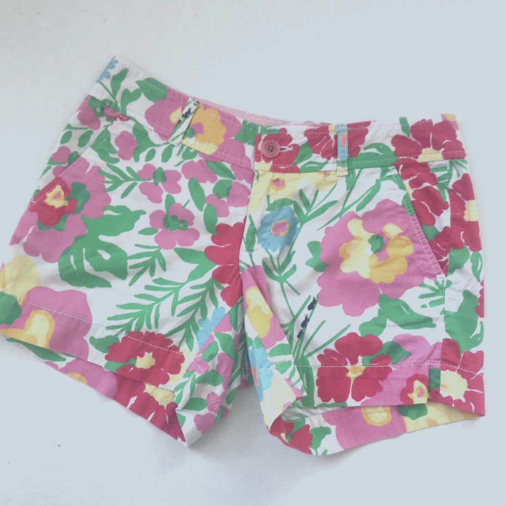 Lilly Pulitzer Pink Floral Shorts Size 2